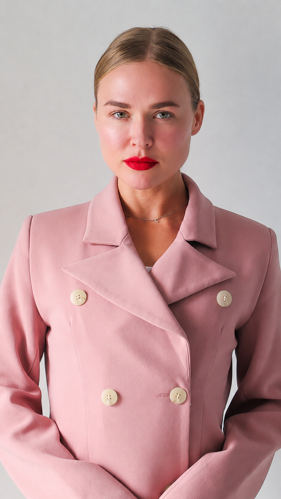 Portrait of Yana Sergeeva, longevity and bioregulator specialist